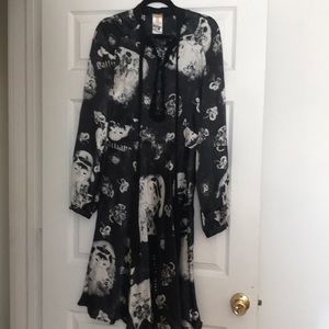 Woman’s long sleeves dress